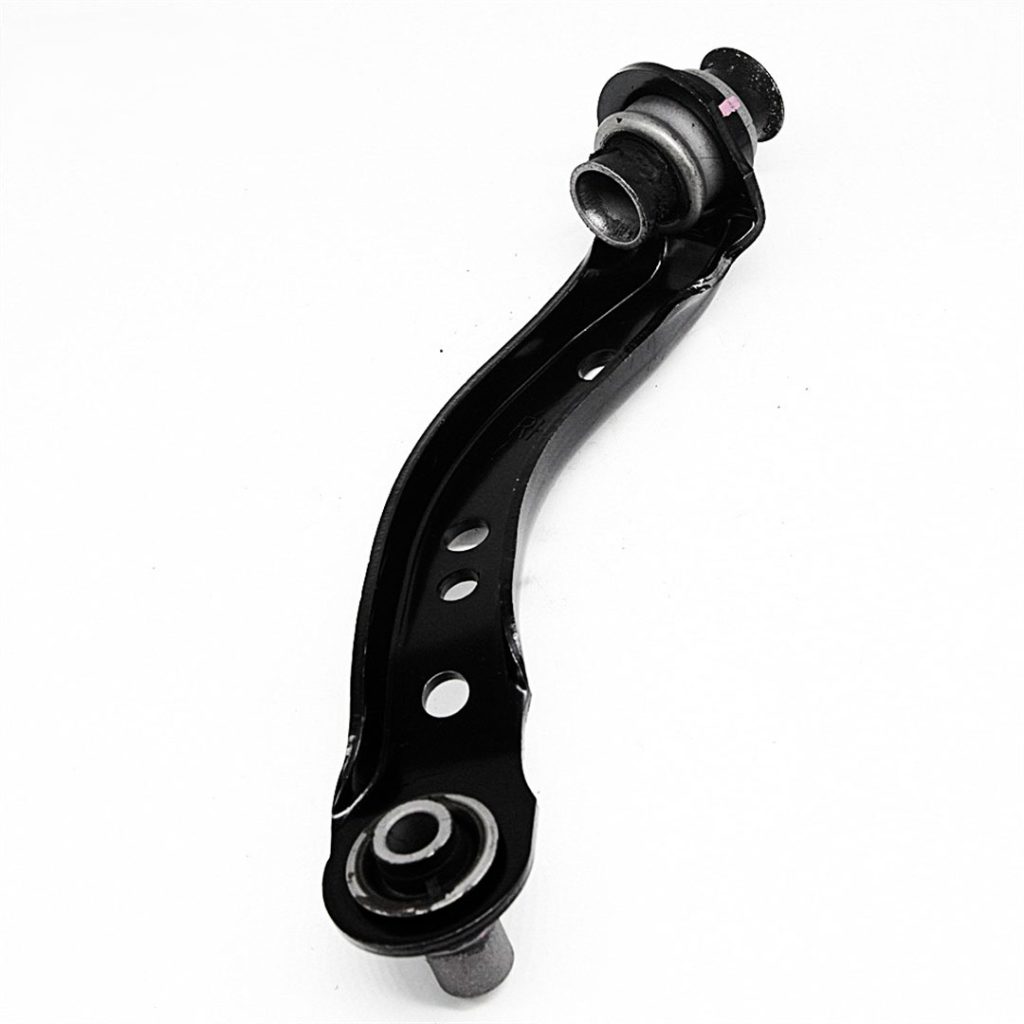 BRAZO DE CONTROL SUSPENSION DELANTERO DERECHO NISSAN TIIDA (curvo 2 bujes) 2007/2018